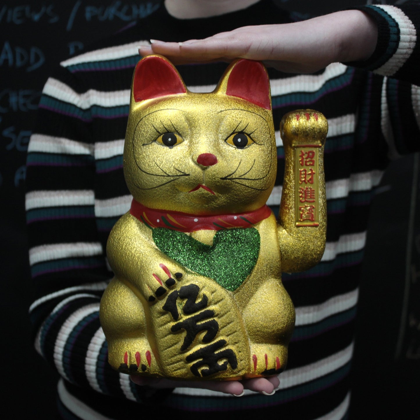 Embrace the ancient energies of Feng Shui and open your path to prosperity with our Chinese Lucky Waving Cat – a beloved talisman known for attracting good fortune, wealth, and opportunity. Traditionally placed in homes, shops, or sacred workspaces, this charming figure radiates an open invitation to abundance.
With its rhythmic left-hand wave, this cat sends a magnetic signal to the universe – summoning not just money and property, but also new clients, friends, and supportive connections. It is especiall