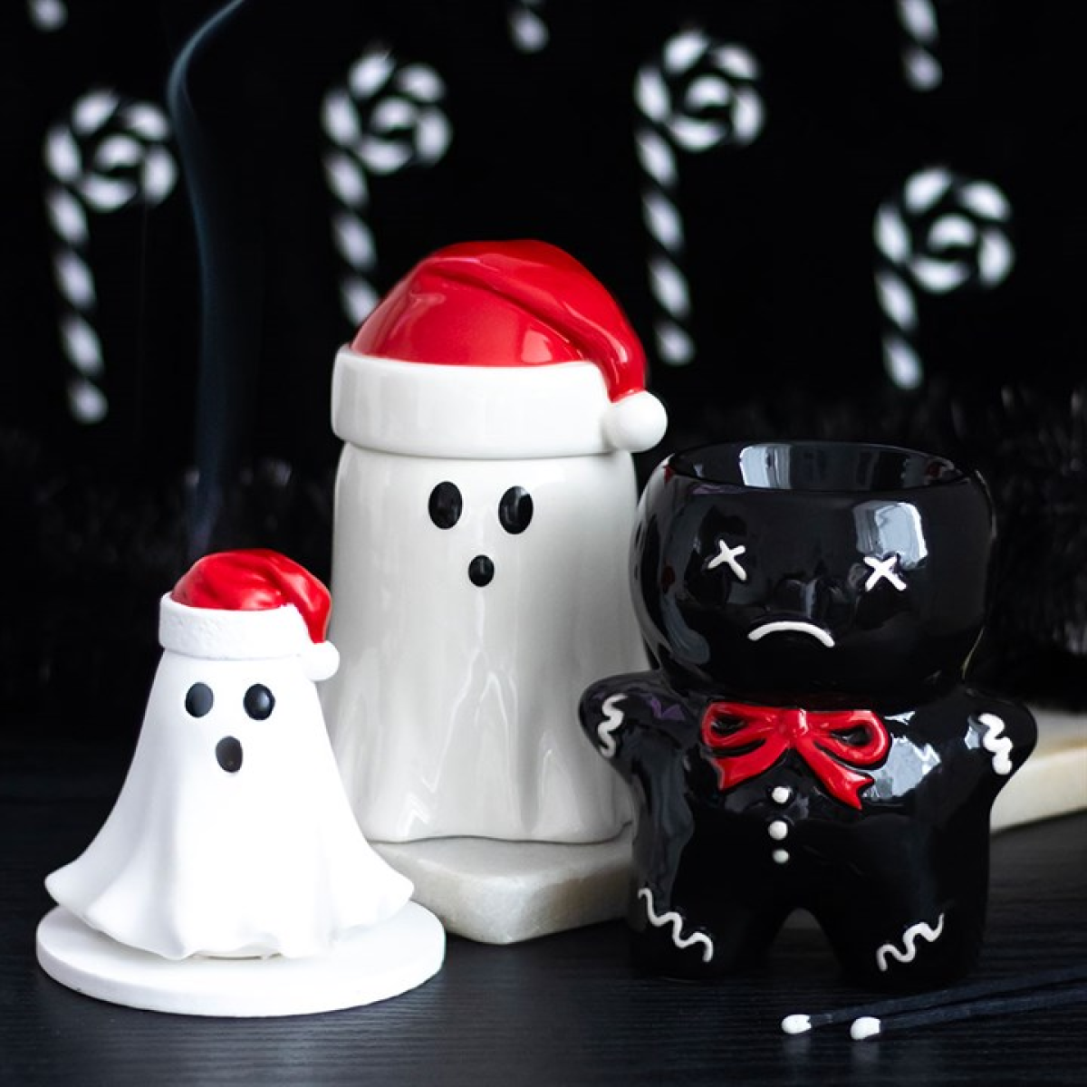 Ghost with Santa Hat Oil Burner and Wax Warmer – Spooky Yuletide Fragrance
