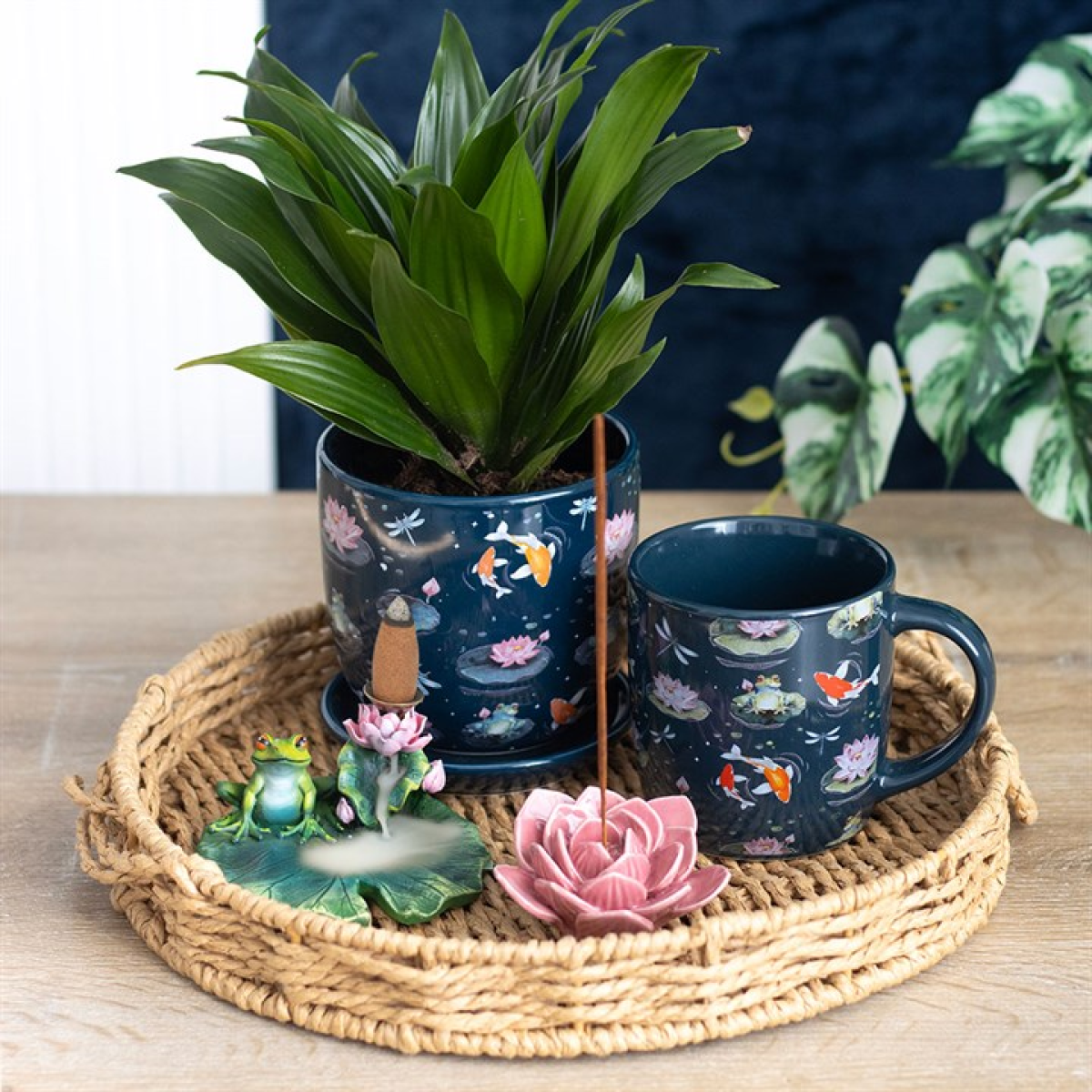 Pink Water Lily Incense Stick Holder – Ceramic Floral Decor