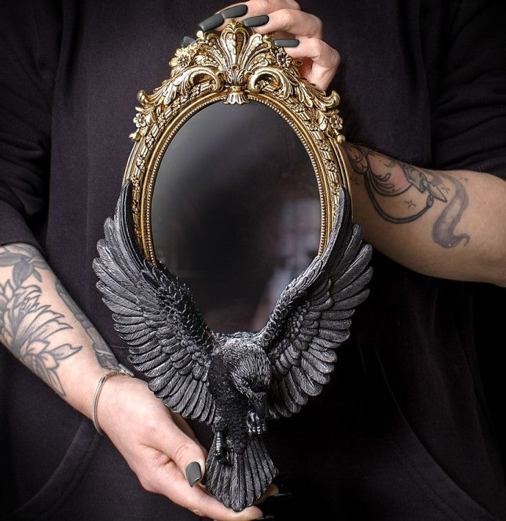 The most beautiful addition to your boudoir! Whether you're applying your makeup, arranging your hair, or simply admiring your reflection, this mirror elevates each moment into an experience of beauty.