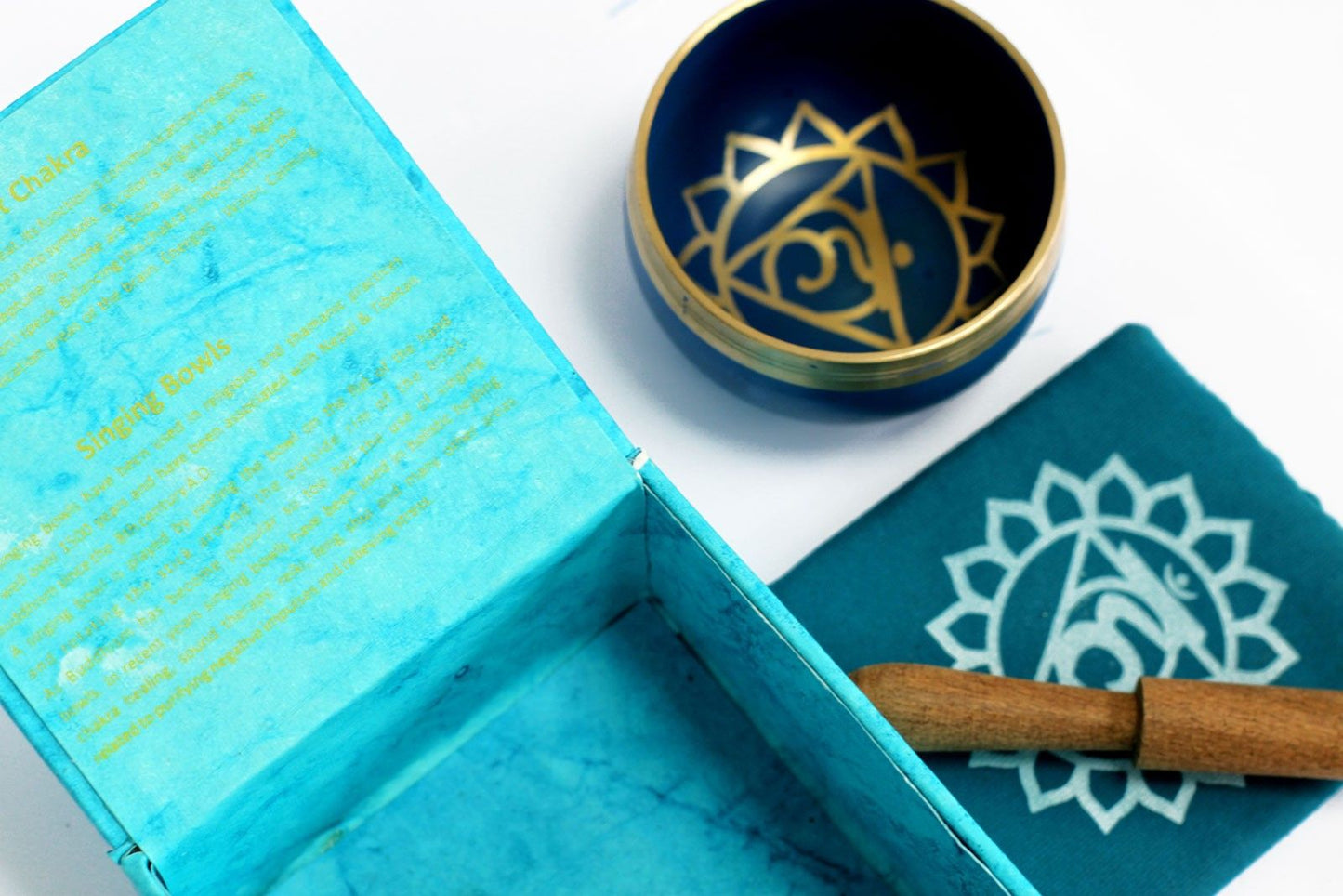 Throat Chakra Singing Bowl | Blue Sound Healing for Communication