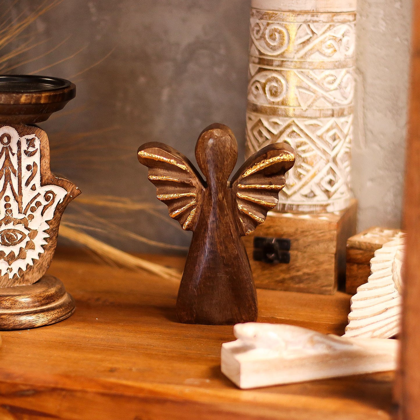 Medium Mango Wood Angel – Gold Decor