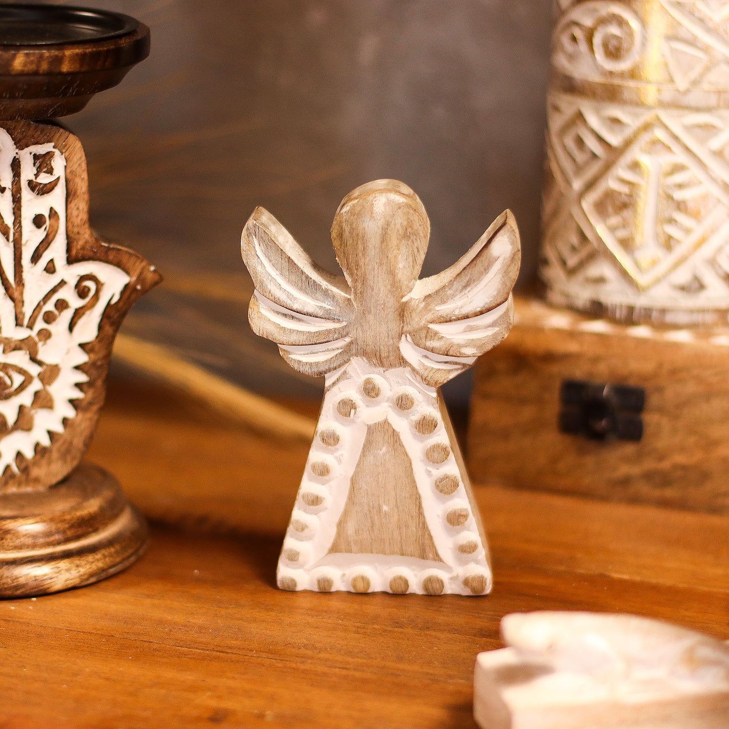 Mango Wood Angel – Whitewash Finish