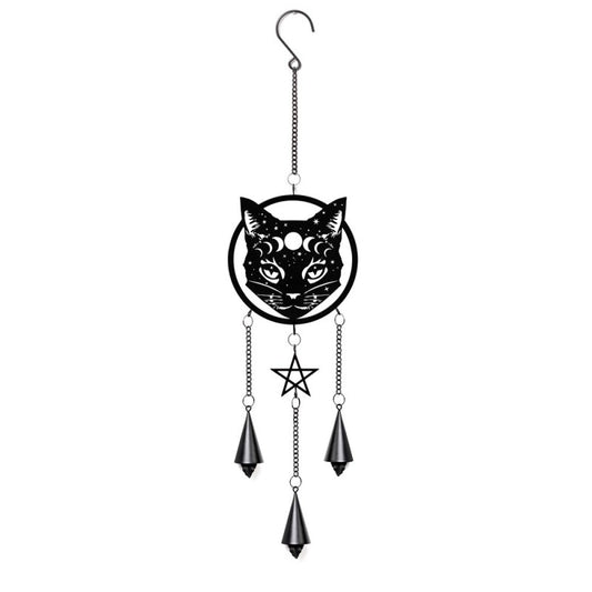 This Alchemy England hanging decoration is a striking piece of mystical decor. The black cat face adorned with moon phases and stars brings an air of enchantment to any space, accompanied by three magical chimes to amplify its charm.