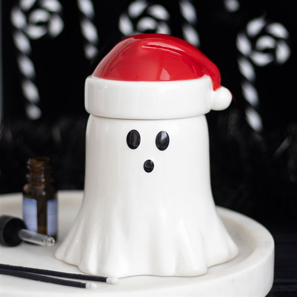 Ghost with Santa Hat Oil Burner and Wax Warmer – Spooky Yuletide Fragrance