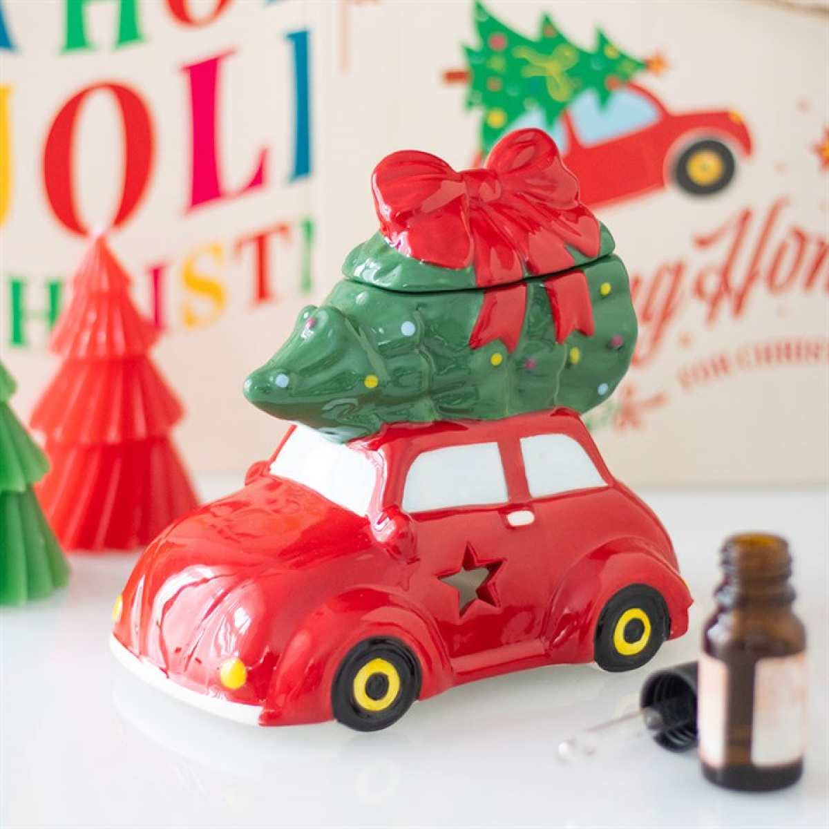 Car with Christmas Tree Oil Burner and Wax Warmer – Vintage Festive Charm