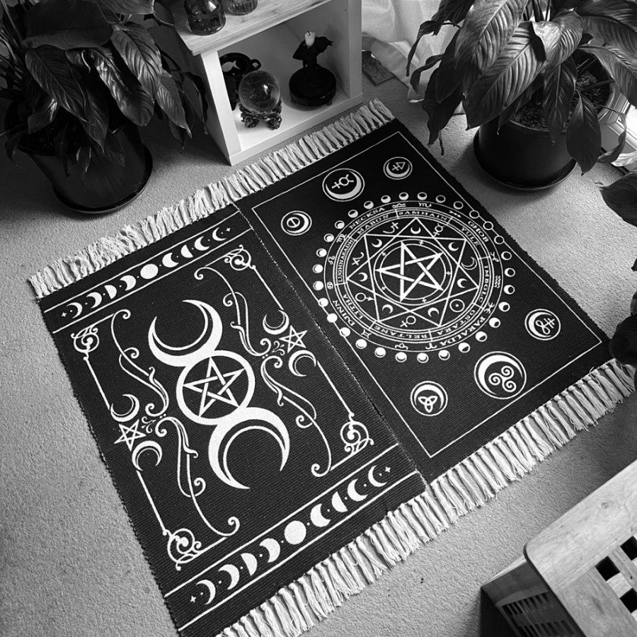 Embrace lunar magic with Alchemy Gothic’s Maiden, Mother & Crone rug. Handwoven cotton, perfect for altars, walls, or sacred spaces. UK stock.
