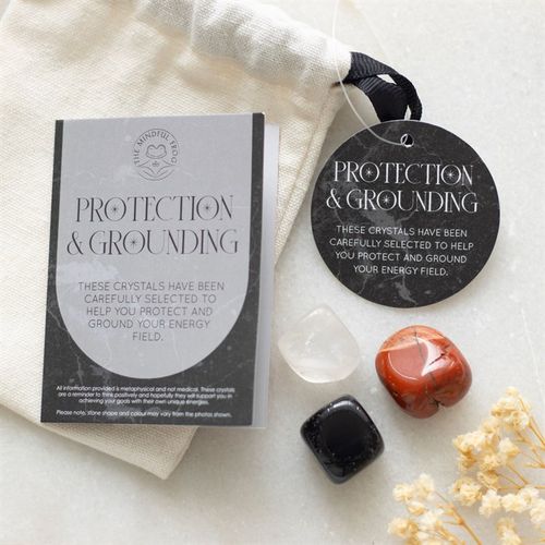This Protection & Grounding crystal set includes a trio of healing stones selected for their strong protective properties. Black obsidian repels negative energies, clear quartz offers mental clarity and focus and red jasper enhances relaxation.