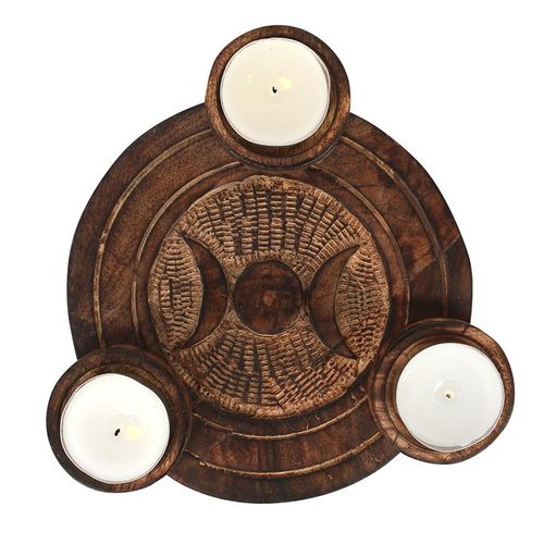 Lovely wooden tealight candle holder featuring a triple moon design. Product Dimensions: H2.5cm x W17cm x D17cm Packaged Dimensions: H3.5cm x W18cm x D17.5cm