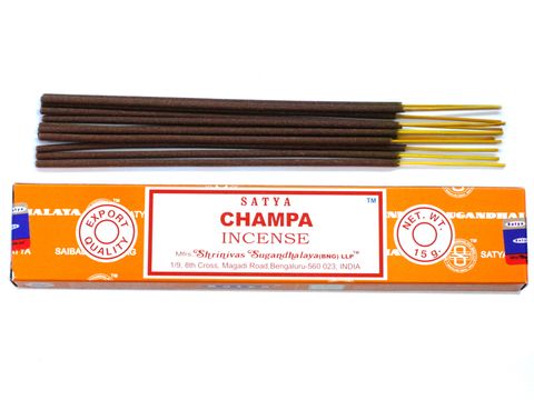 Satya Champa incense sticks with a warm floral temple scent. Hand-rolled in India, ideal for meditation, rituals and cleansing energy.