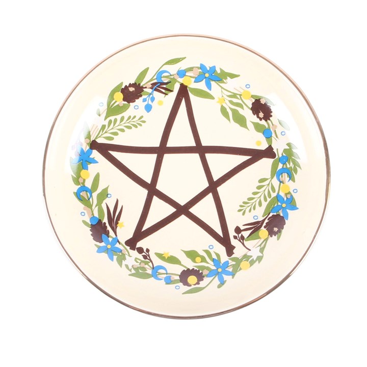 Keep rings, crystals and tiny treasures safely stored with this Solstice Wreath trinket dish, decorated with a botanical pentagram design for a magical finishing touch. Perfect for dressing tables, bedside spaces and thoughtful gifting with a winter ritual theme.