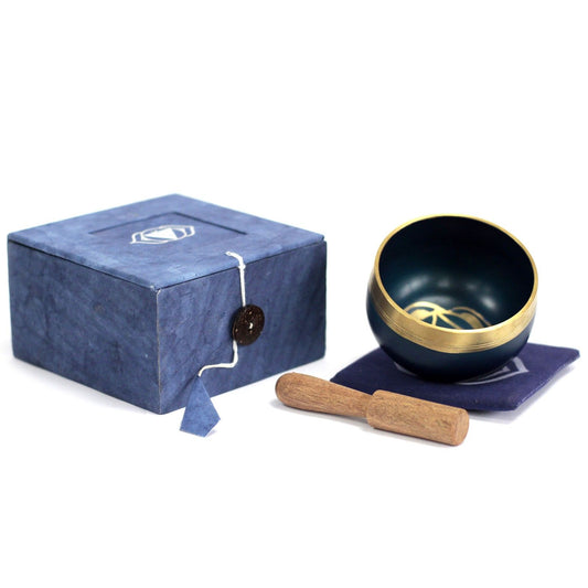 Open the gate of inner sight...
This Third Eye Chakra Singing Bowl is a sacred sound tool crafted to awaken your intuition and deepen your spiritual perception. Aligned with the Ajna chakra, located just above the brow, it supports clarity, vision, and higher knowing.

Its rich indigo tone harmonises with Jupiter, the planet of wisdom and expansion, while its frequency connects to Iolite, the stone of insight and psychic activation. Balancing this chakra promotes the health of the pineal gland, enhances inn