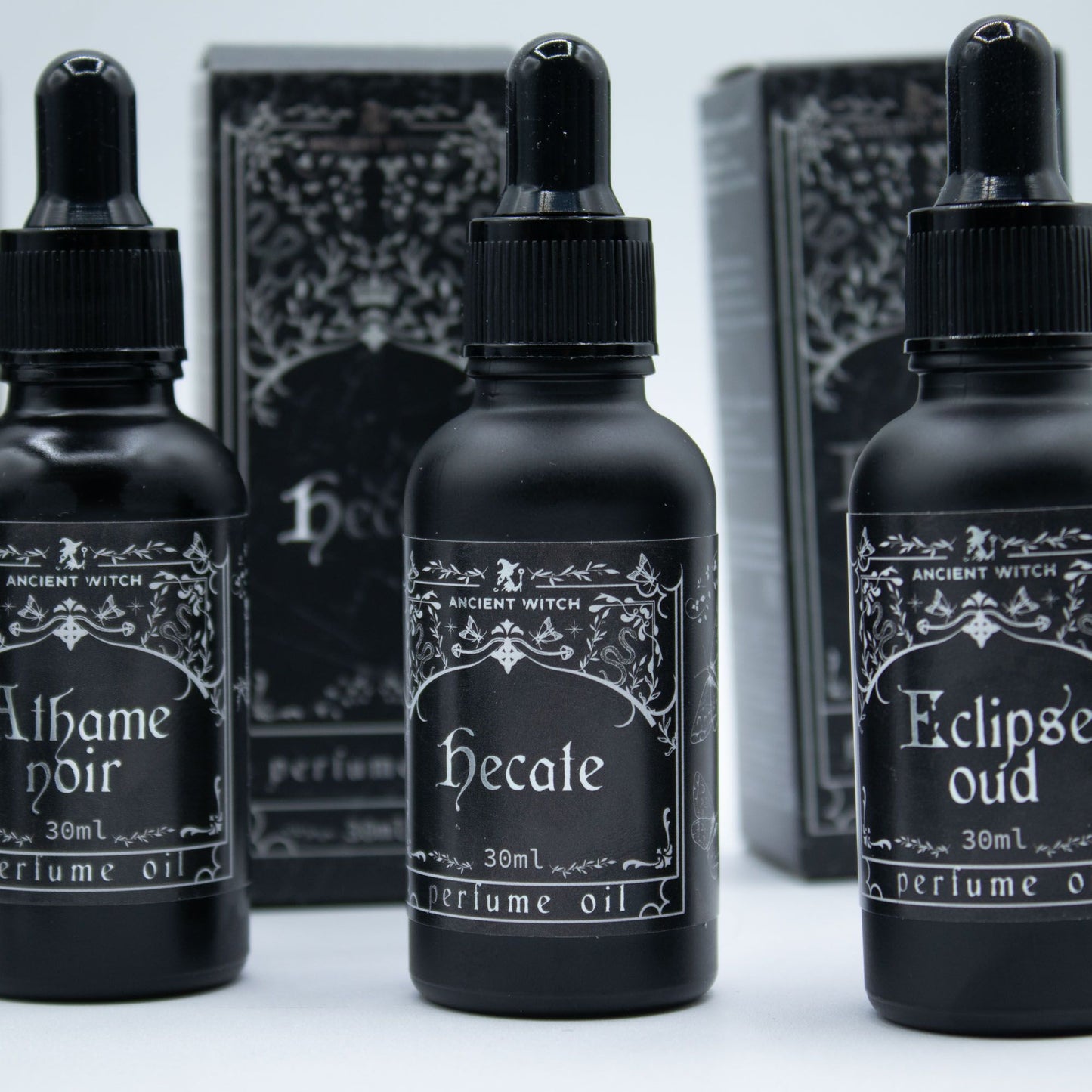 Ancient Witch Perfume Oil – Hecate | Floral Wood Ritual Fragrance