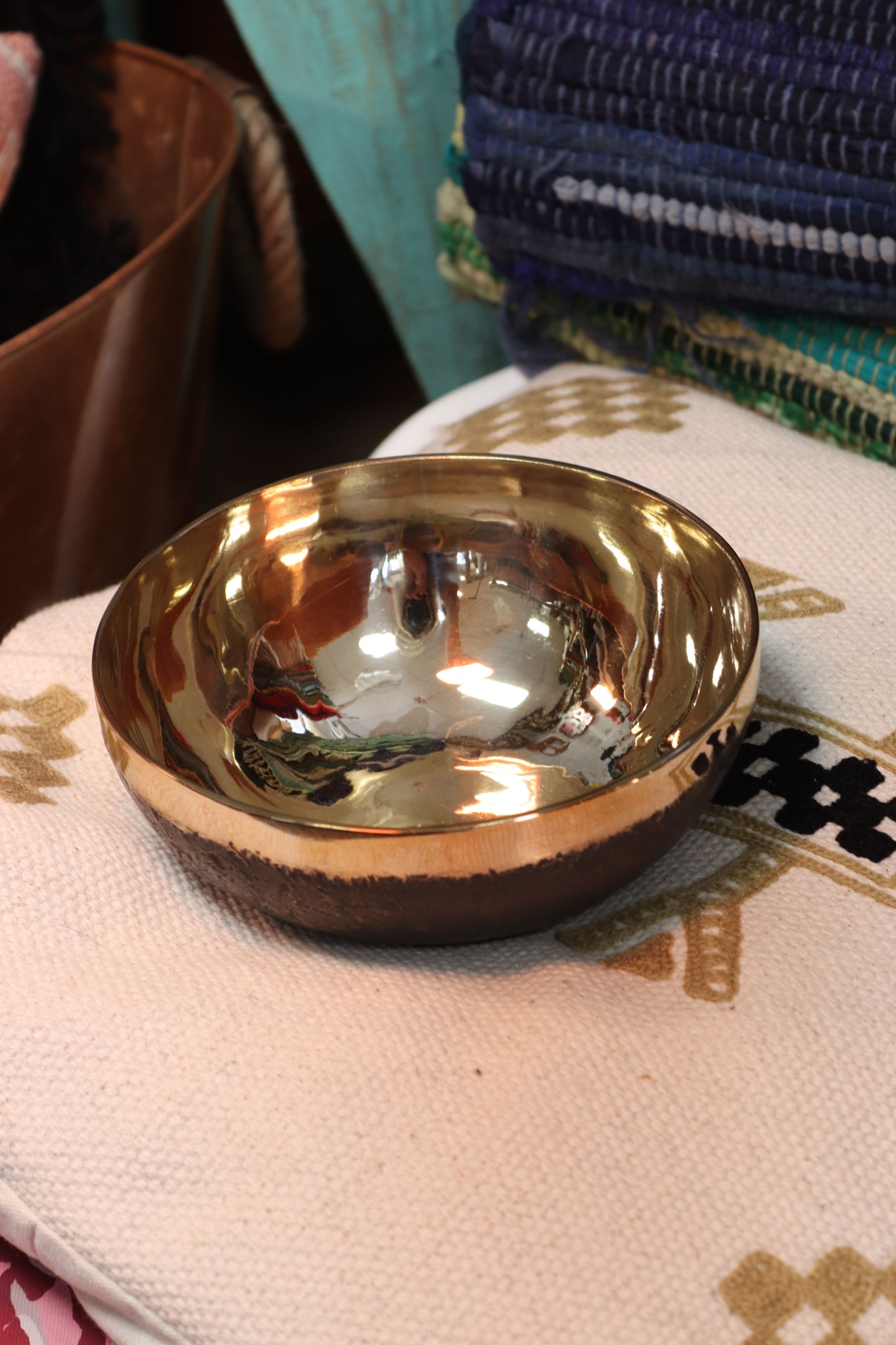 Large Chaken Handmade Singing Bowl (approx 800g) - 17cm