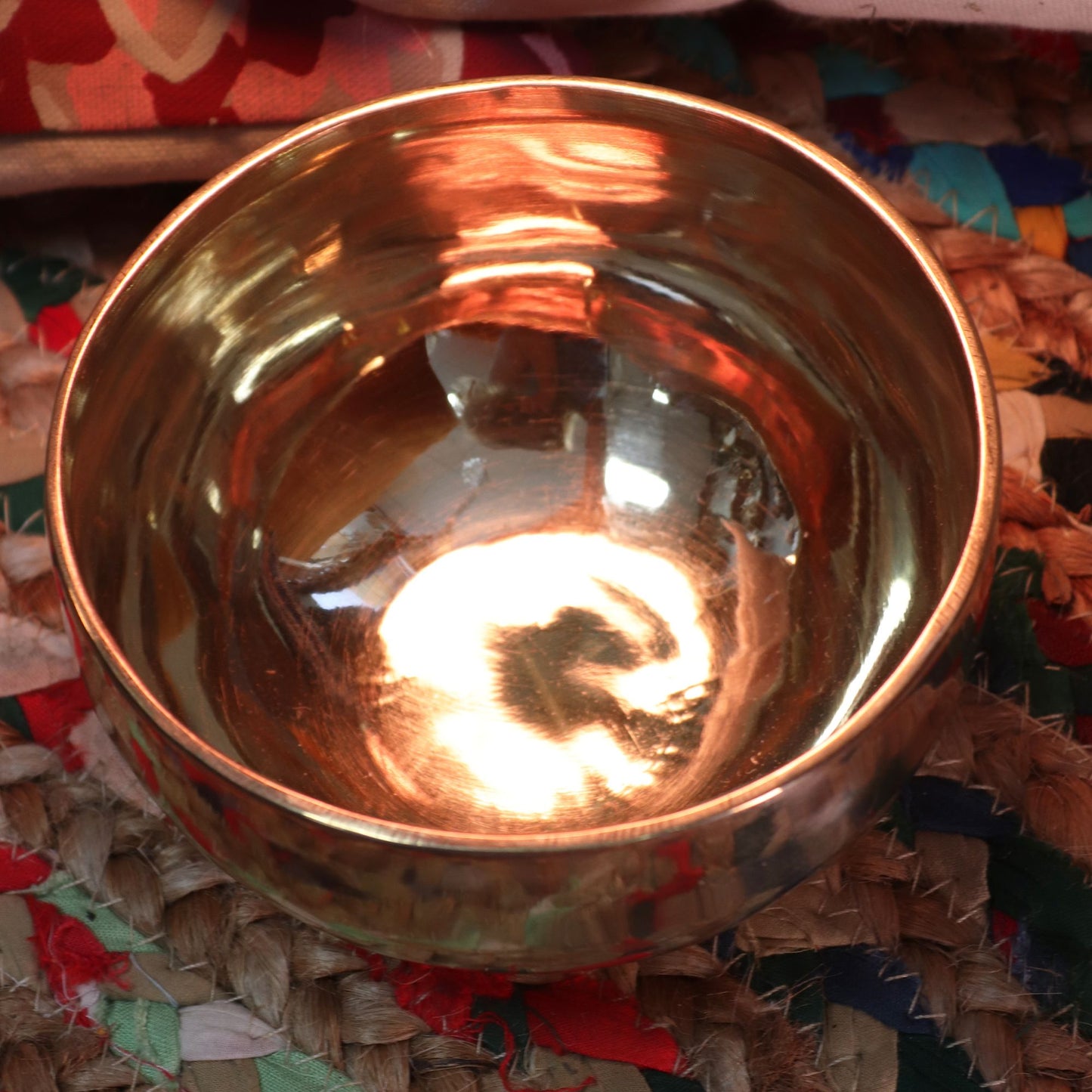 Small Shining Bell – Metal Handmade Singing Bowl 13cm (Approx. 550g) – Sound Healing & Meditation