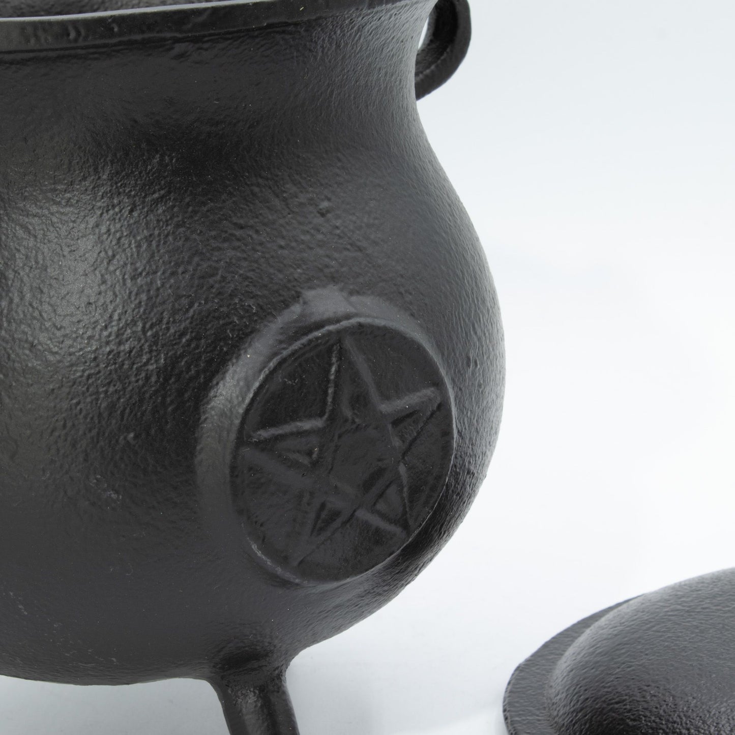 Large Cast Iron Pentagram Cauldron – Ritual & Altar Bowl