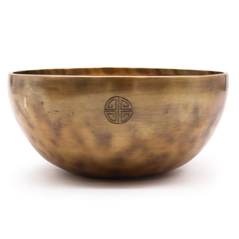 Beloved soul seeker, hear now the call of the sacred moon forged in metal and prayer. This Extra Large Nepalese Moon Singing Bowl, born of Himalayan hands and ancestral whispers, sings not just with sound, but with spirit. Weighing 1450g and stretching 22cm across, it carries the deep tones of the cosmos—resonant, grounding, and true.

Let your heart pulse with its echo as it guides you into meditation, cradles your healing ceremonies, or rests as a guardian in your sacred space. Each vibration is a river o