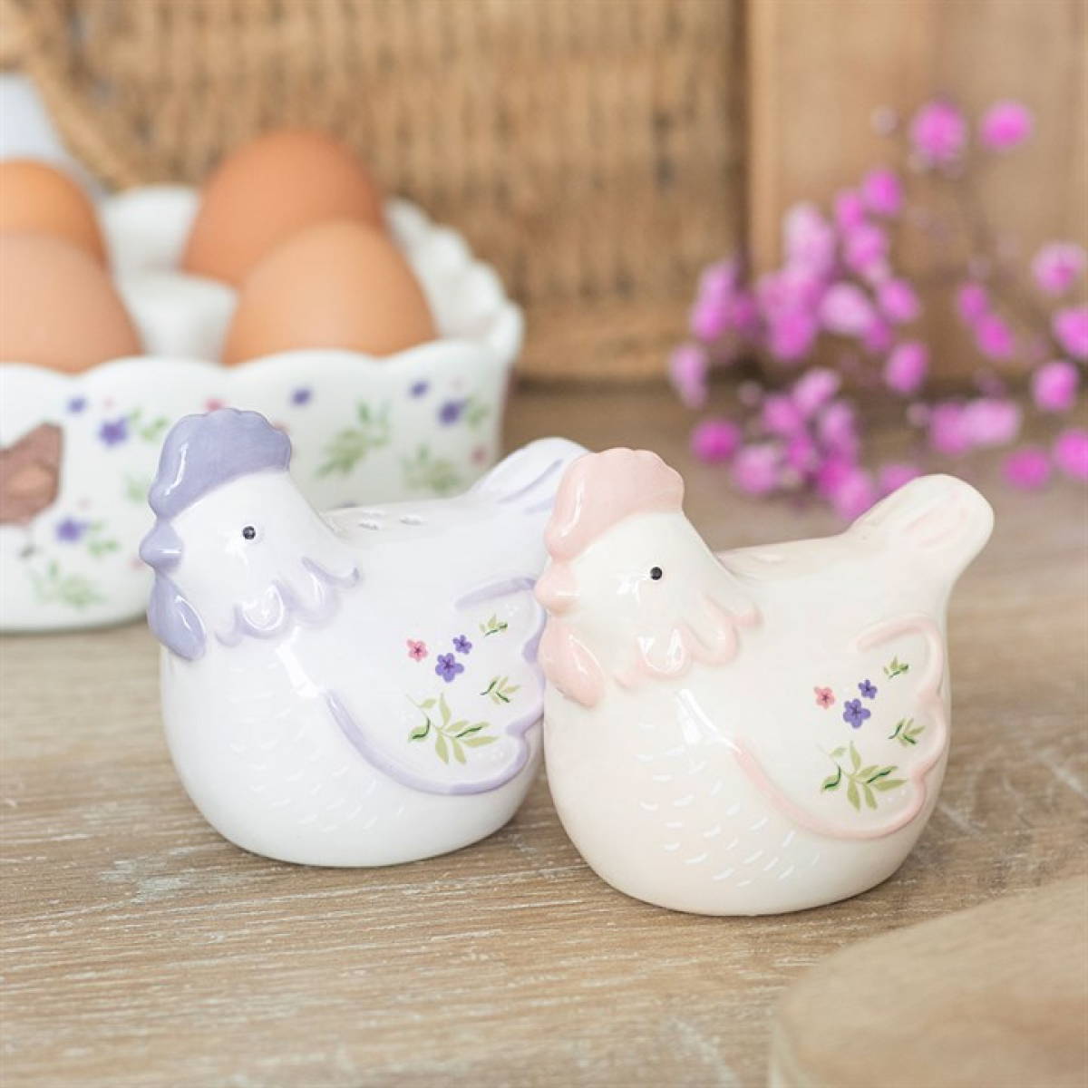 Hen Shaped Salt and Pepper Shakers – Pastel Ceramic Kitchen Set