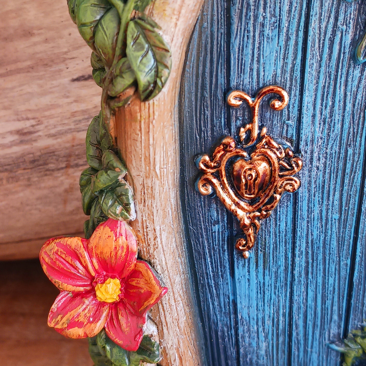 Fae’s Enchanted Welcome Fairy Door – Blue Garden Fairy Decor