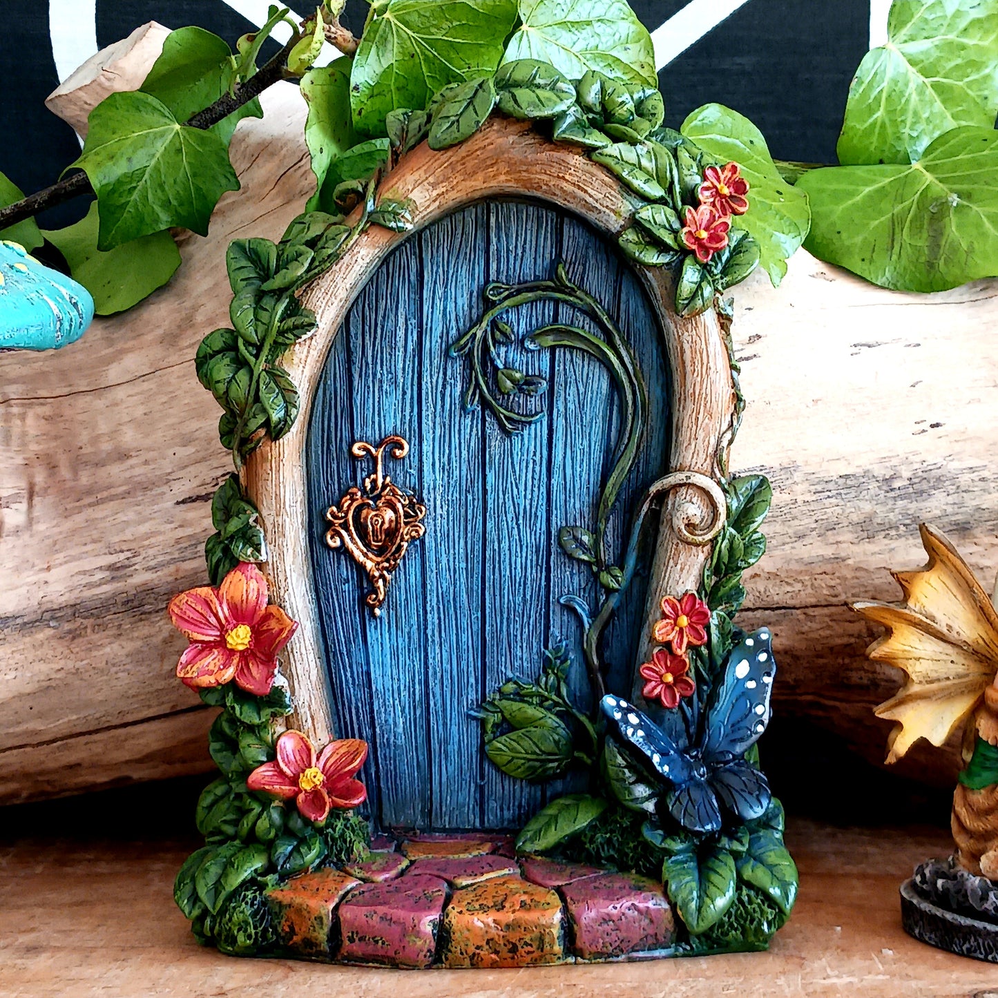 Fae’s Enchanted Welcome Fairy Door – Blue Garden Fairy Decor