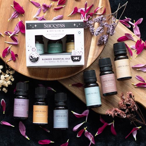 To complete a Success Ritual, dab your essential oil on your pulse points, close your eyes, breathe deeply, and read the ritual enclosed with the product aloud. Alternatively, add a few drops in an oil burner or diffuser, or add to bathwater to fill your surroundings with sweet fragrance.